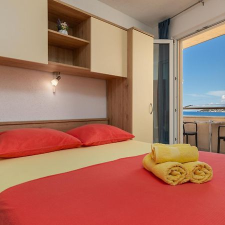 Apartments By The Sea Drasnice, Makarska - 6697 Екстериор снимка