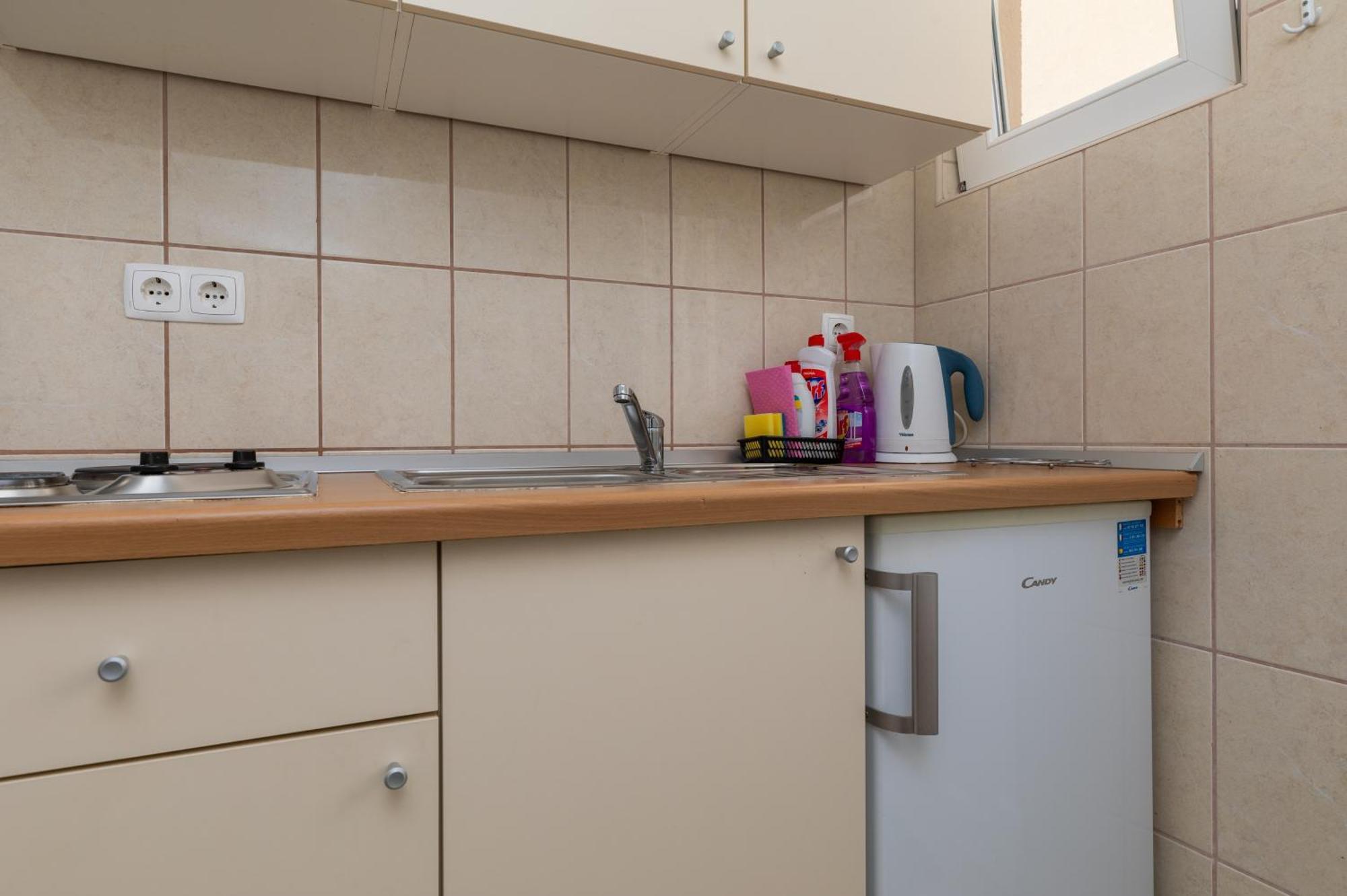 Apartments By The Sea Drasnice, Makarska - 6697 Стая снимка