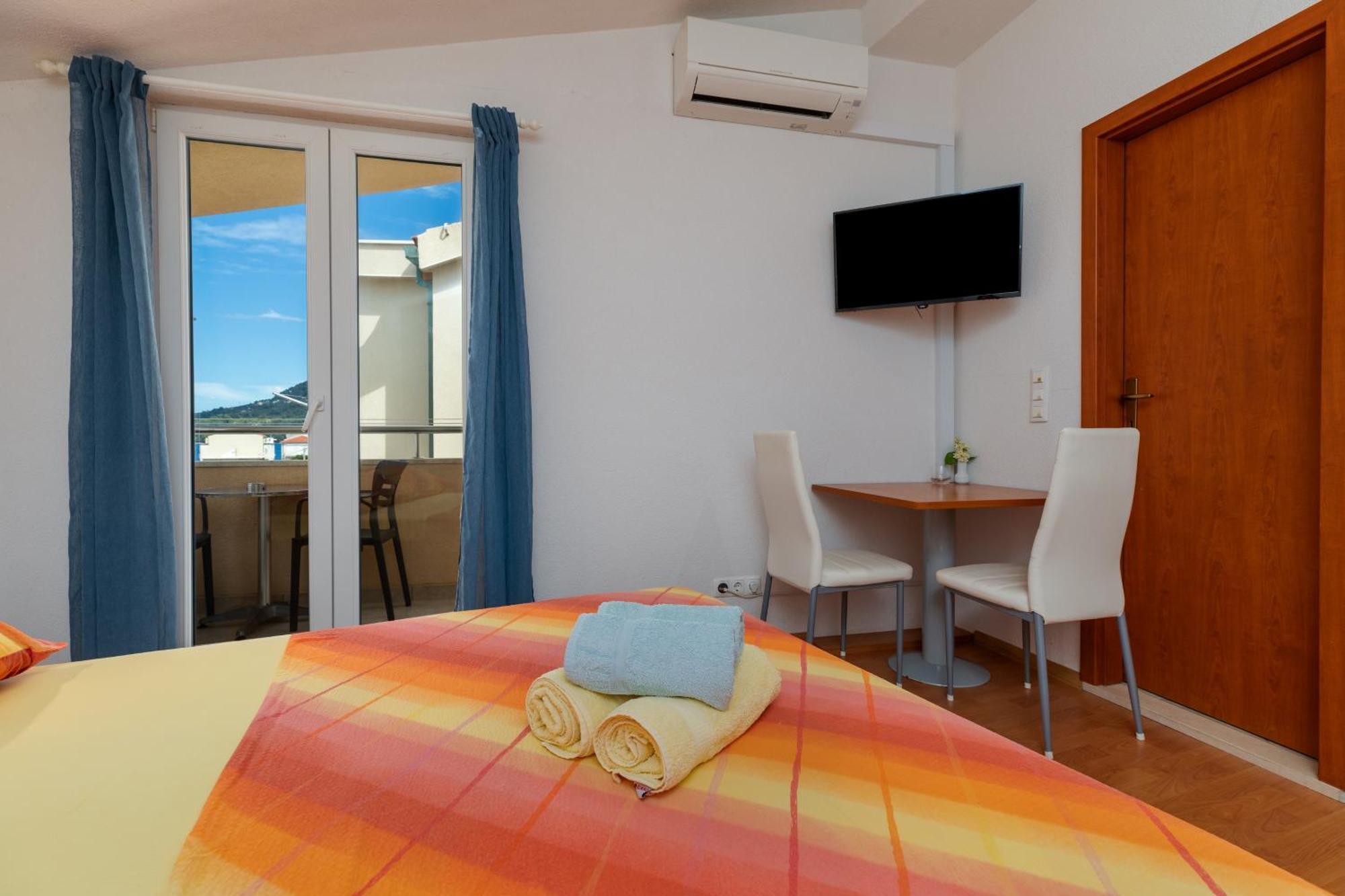 Apartments By The Sea Drasnice, Makarska - 6697 Стая снимка