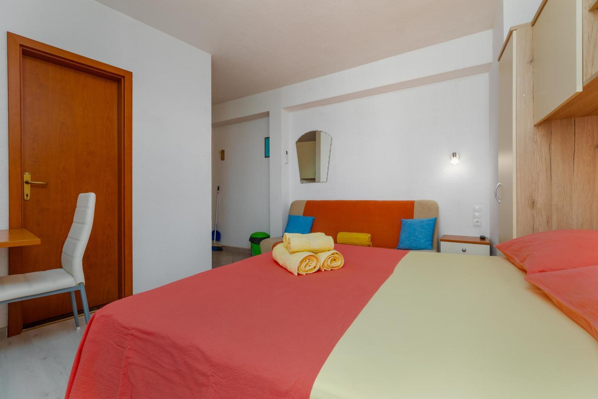 Apartments By The Sea Drasnice, Makarska - 6697 Стая снимка
