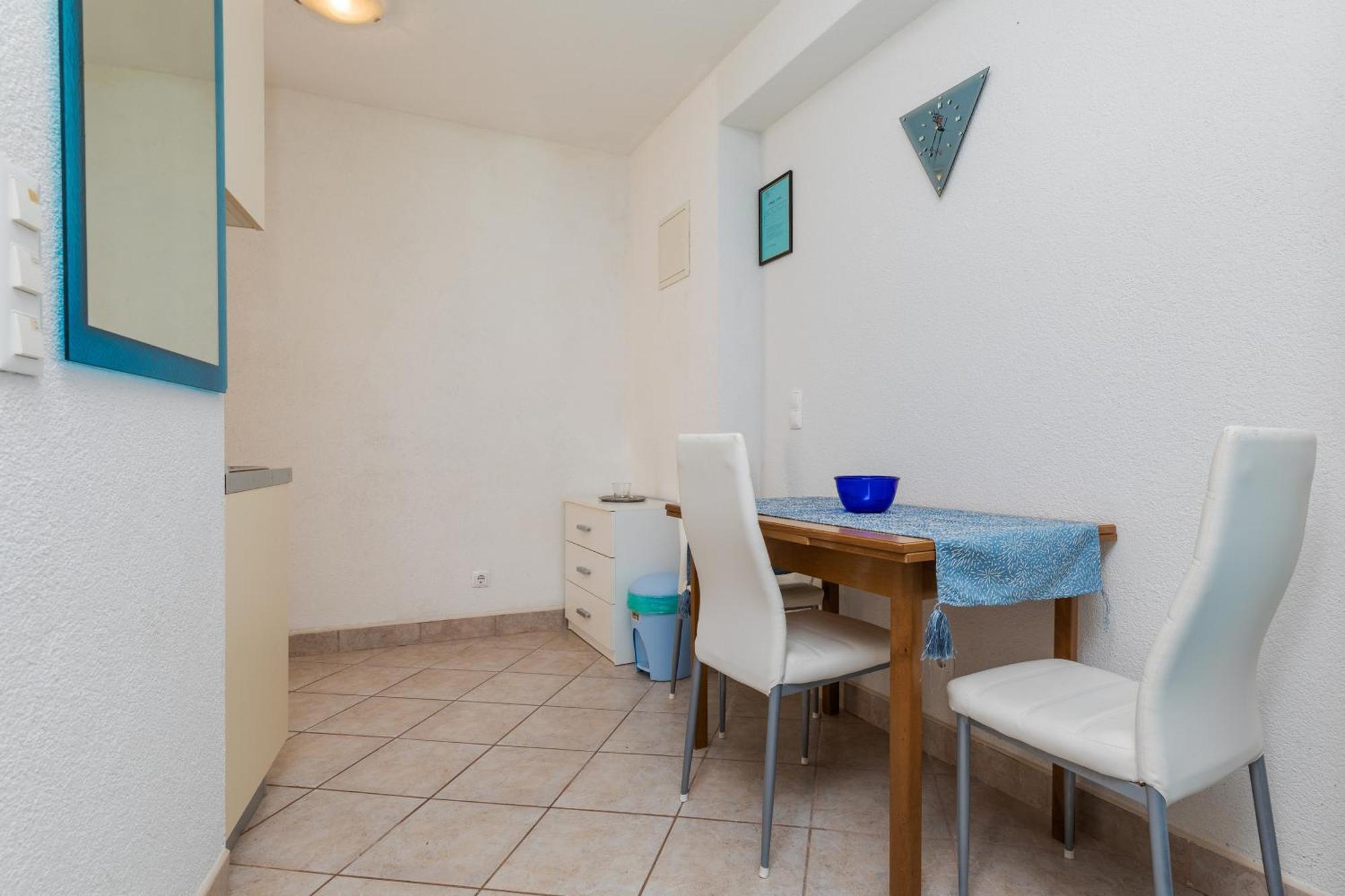 Apartments By The Sea Drasnice, Makarska - 6697 Екстериор снимка